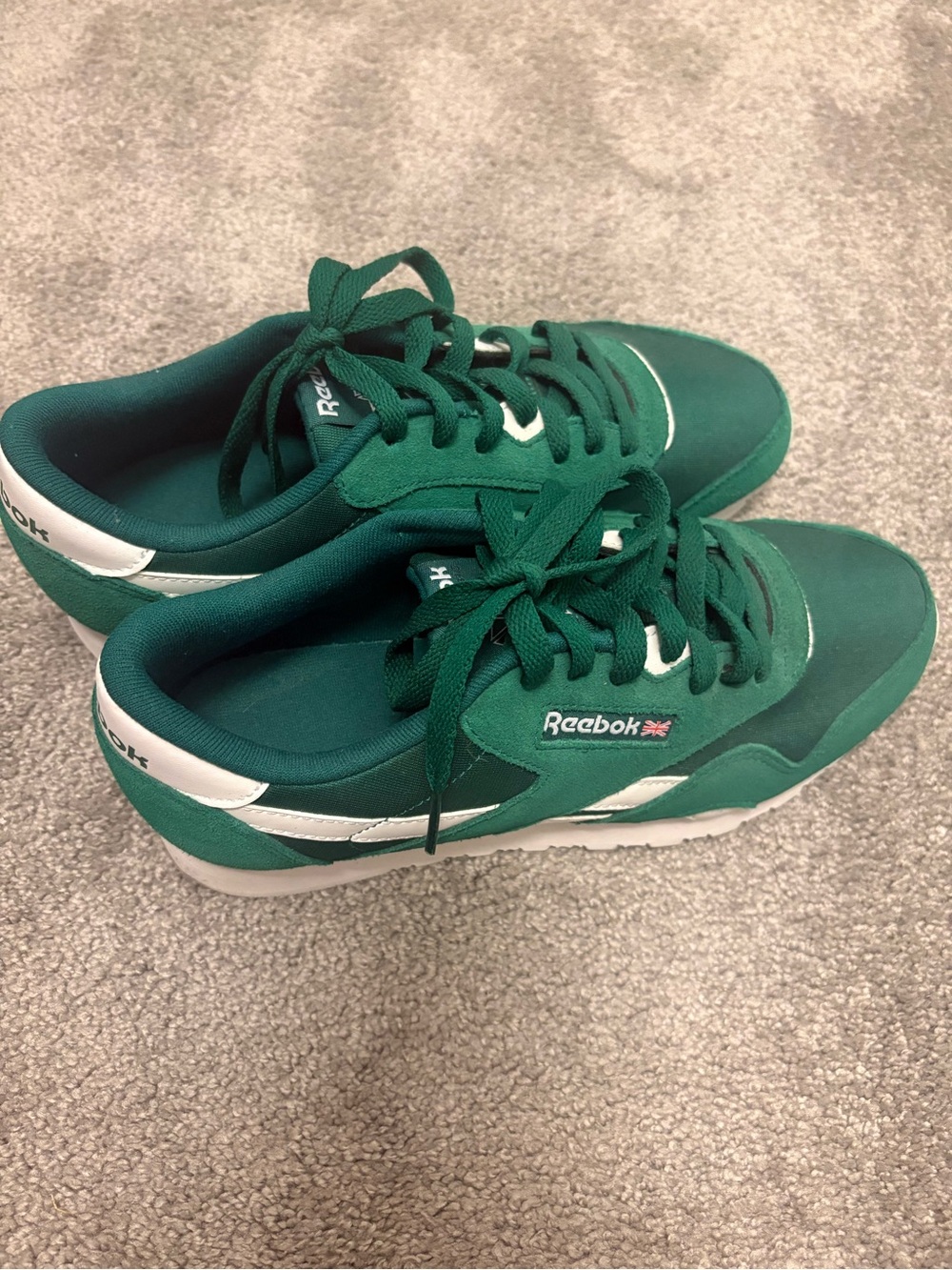 Reebok Men's Green and White Classic Trainer Sneakers